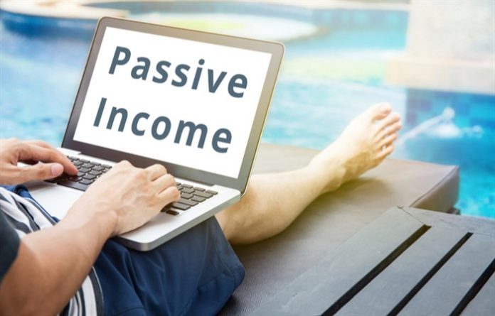10 Passive Income Ideas to Fund Your Travelling