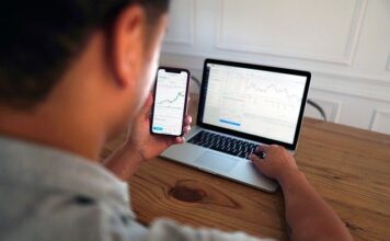 How to Make Money With a Website How to Make Money With a Website